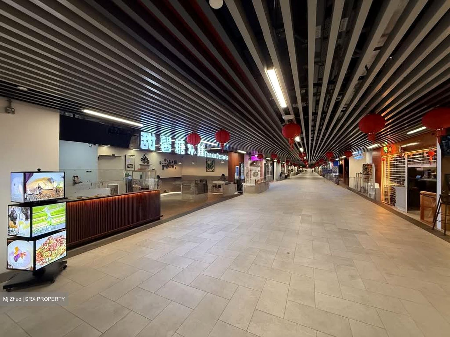 Club Street (D1), Retail #540173301